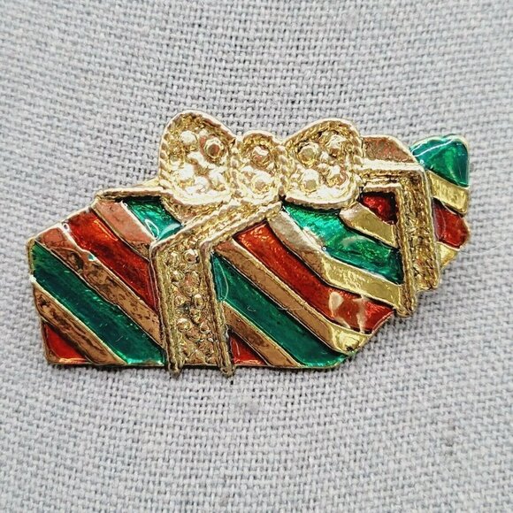 Christmas Brooch & Pin Gold Tone Christmas Present Brooch & Safety Pin Style - Picture 5 of 10